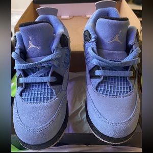 Jordan 4 University Blue
